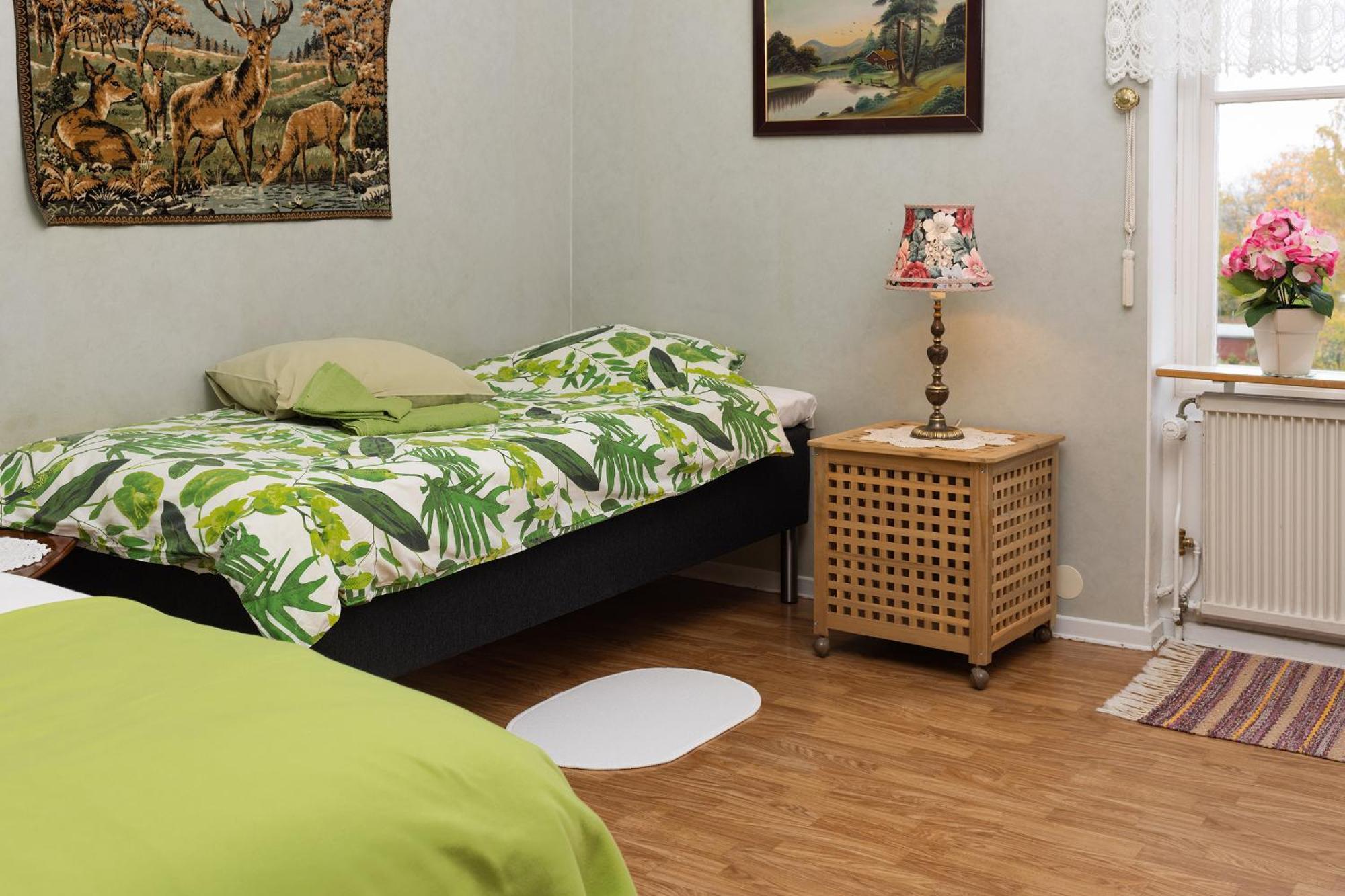 Christinas Gaestgifveri B&B Ervalla Extérieur photo