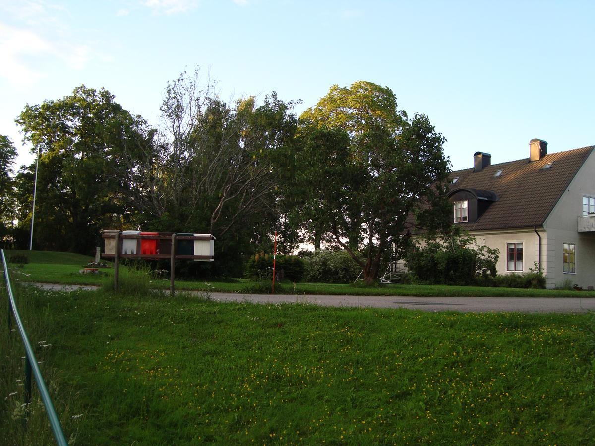 Christinas Gaestgifveri B&B Ervalla Extérieur photo